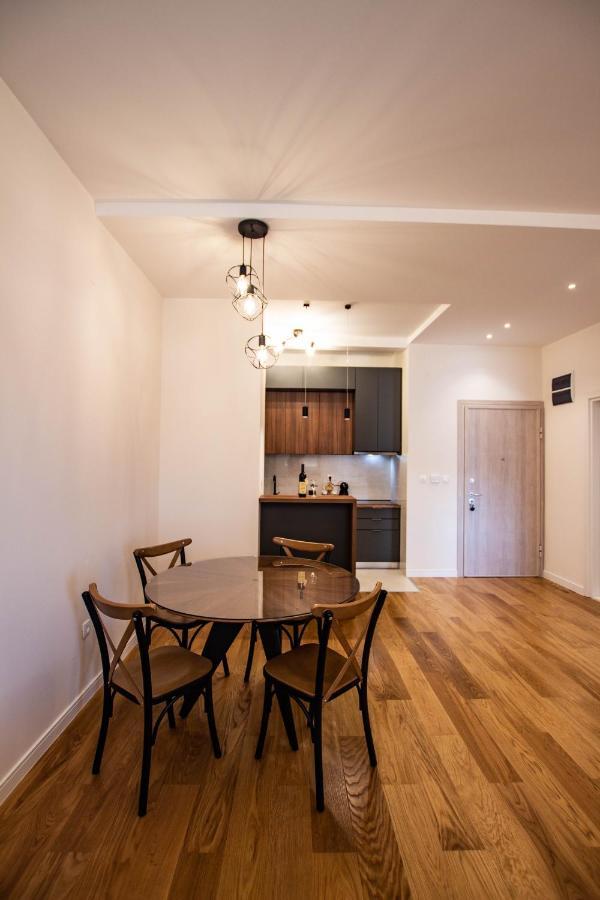 Follow The Sun - 4 Person Apartment Бар Экстерьер фото