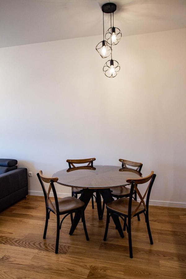 Follow The Sun - 4 Person Apartment Бар Экстерьер фото