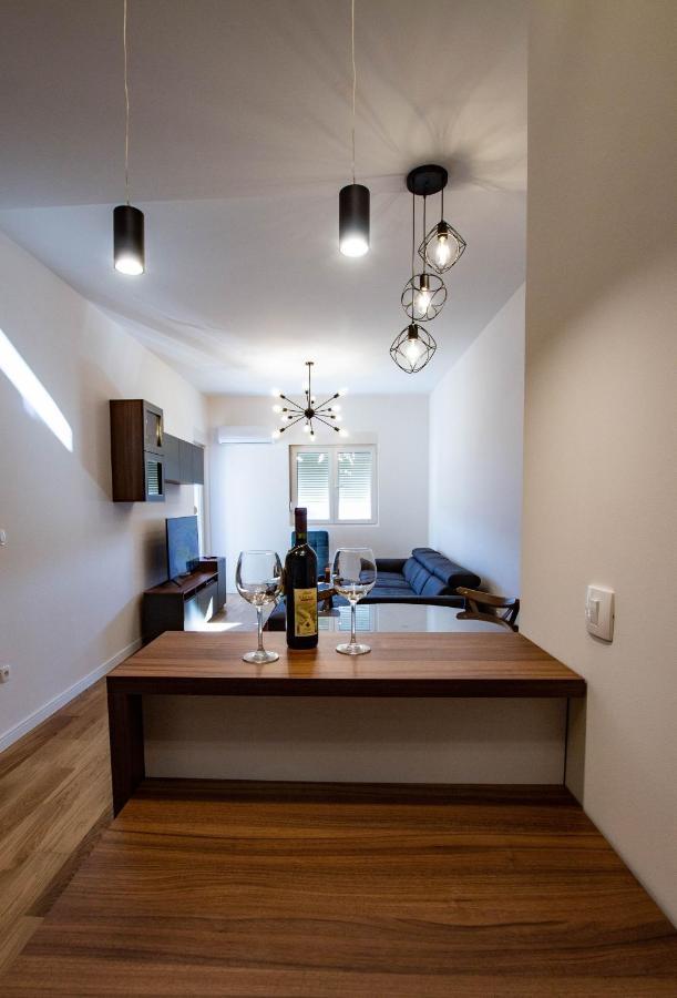 Follow The Sun - 4 Person Apartment Бар Экстерьер фото