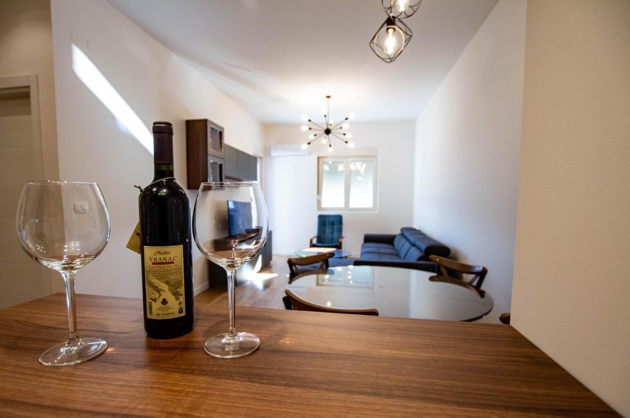 Follow The Sun - 4 Person Apartment Бар Экстерьер фото