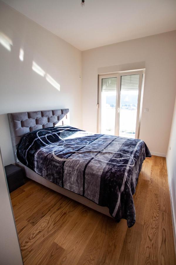 Follow The Sun - 4 Person Apartment Бар Экстерьер фото