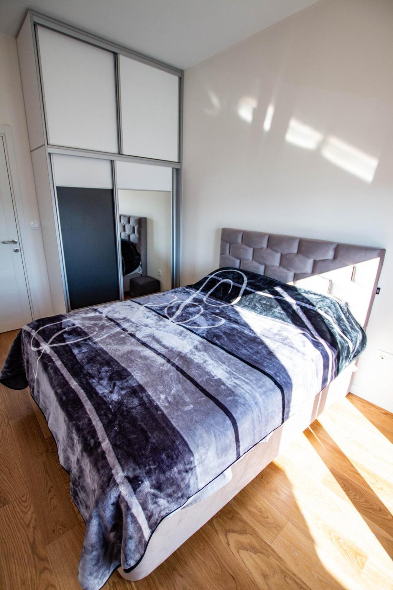Follow The Sun - 4 Person Apartment Бар Экстерьер фото