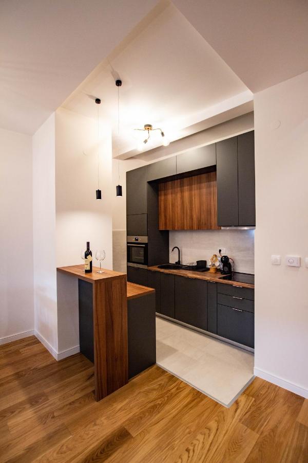Follow The Sun - 4 Person Apartment Бар Экстерьер фото